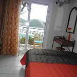 Babis 2* Skiathos