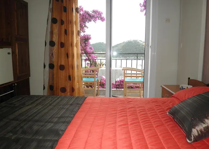 Babis 2* Skiathos Town