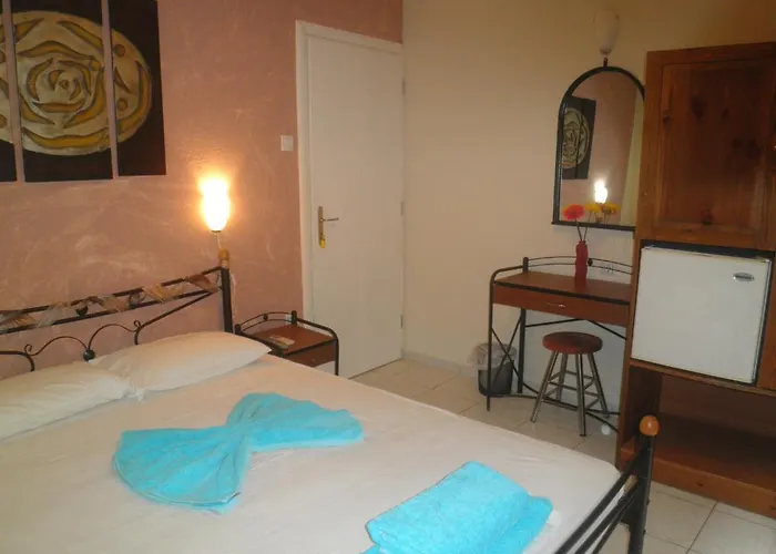 Babis 2* Skiathos Town