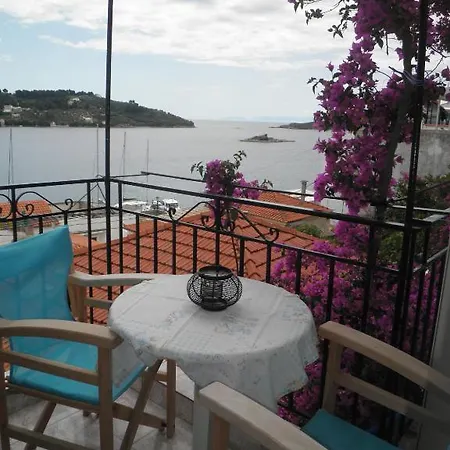 Babis 2* Skiathos Town