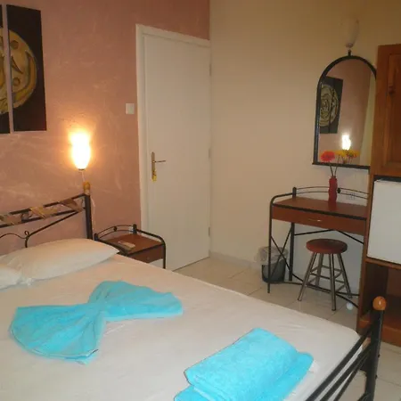 Babis 2* Skiathos Town